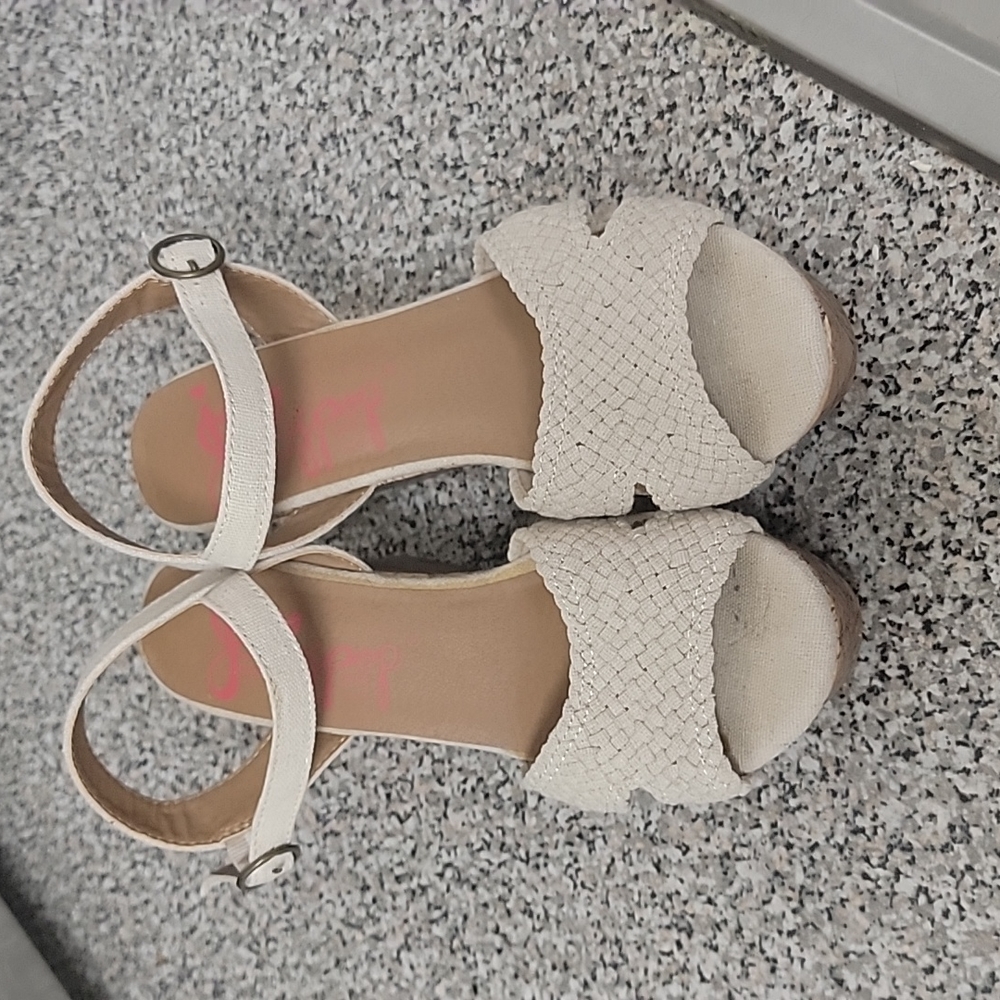 Size 8 wedges